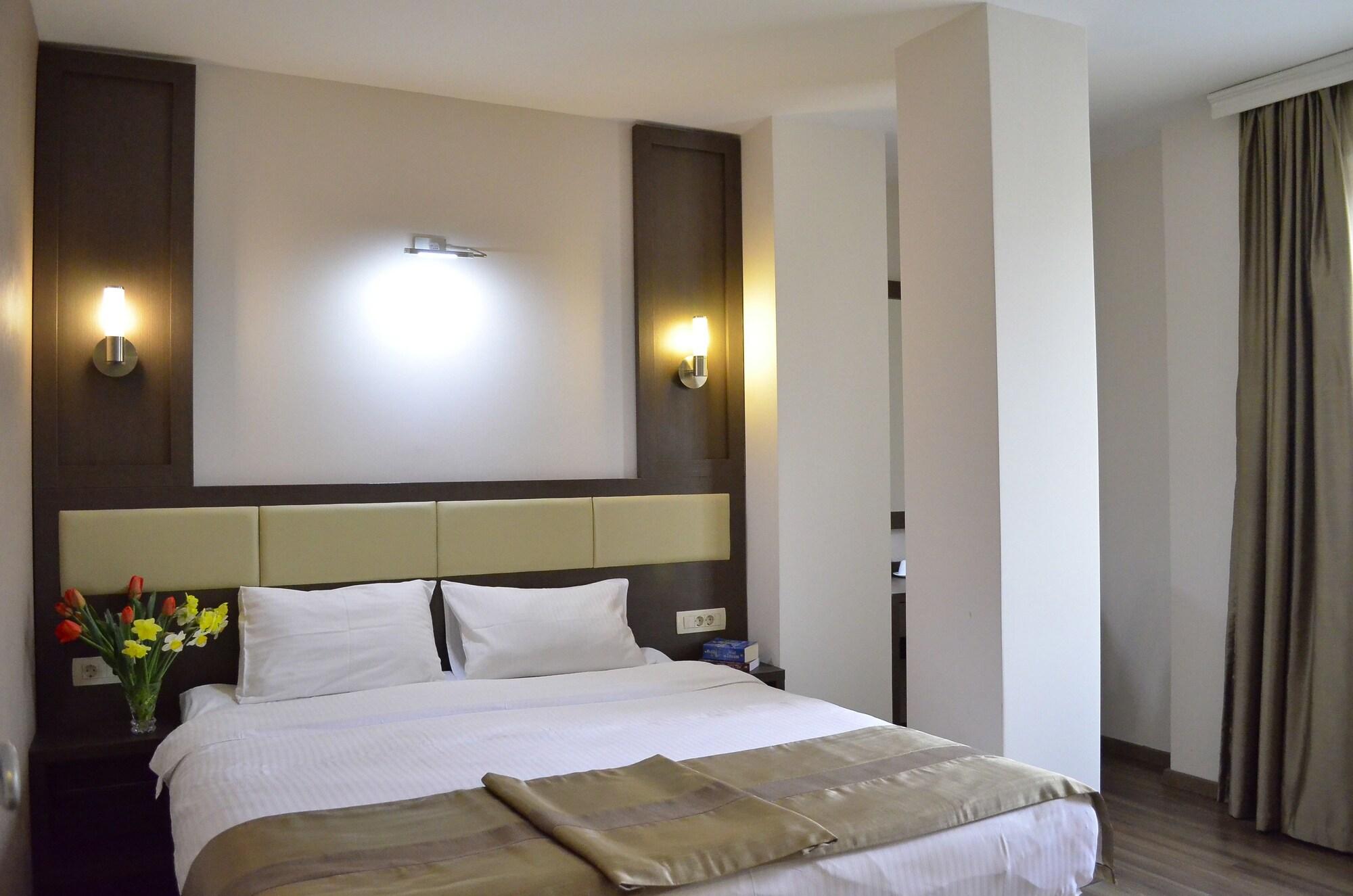 Hotel Vlaho Skopje Eksteriør bilde