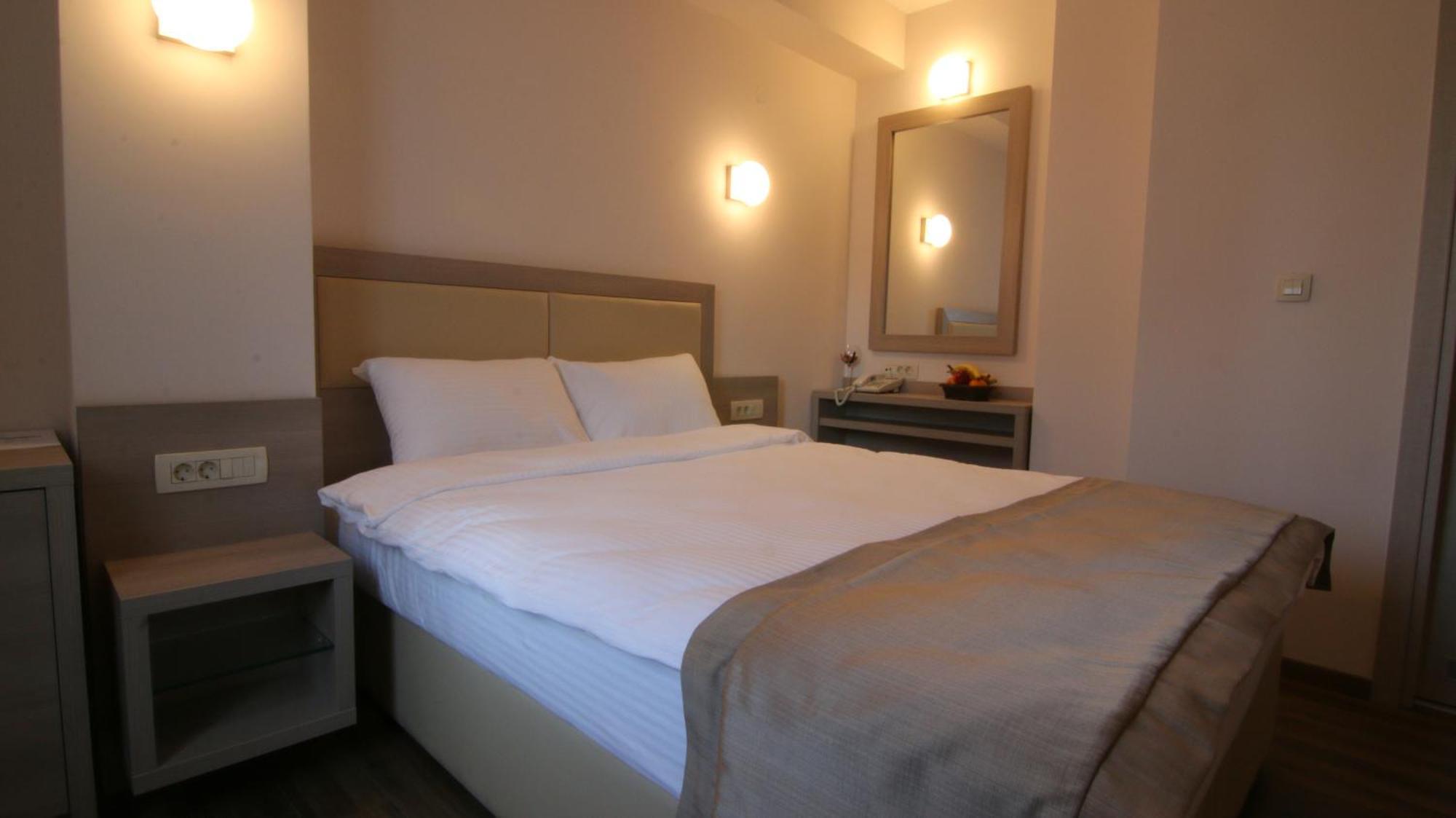 Hotel Vlaho Skopje Rom bilde